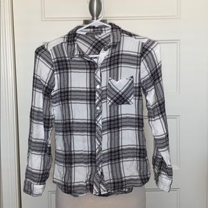 Black and White Plaid Buttok up Flannel